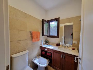 Casa de 7 ambientes en  alquiler en Escobar