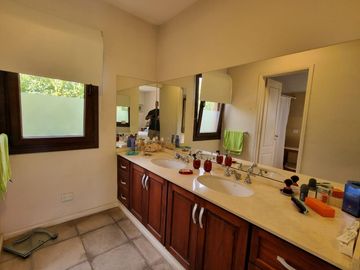 Casa de 7 ambientes en  alquiler en Escobar