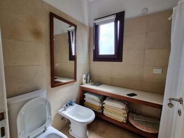 Casa de 7 ambientes en  alquiler en Escobar