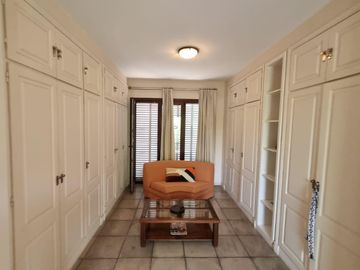 Casa de 7 ambientes en  alquiler en Escobar