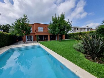 Casa de 7 ambientes en  alquiler en Escobar
