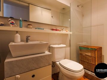 Venta depto 3 ambientes, balcón terraza y cochera fija en Palermo.