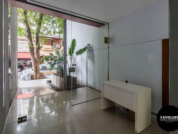 Venta depto 3 ambientes, balcón terraza y cochera fija en Palermo.