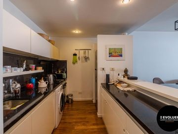 Venta depto 3 ambientes, balcón terraza y cochera fija en Palermo.