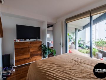 Venta depto 3 ambientes, balcón terraza y cochera fija en Palermo.