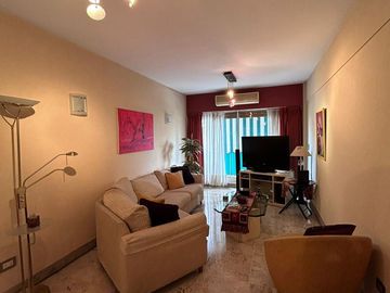 IMPERDIBLE OPORTUNIDAD - 5 AMBIENTES C/ COCHERA FIJA CUBIERTA Y BALCON DOBLE - REFACCIONADO - BOEDO