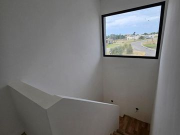 CASA EN VENTA, 4 AMBIENTES, SAN SEBASTIAN, AREA 11