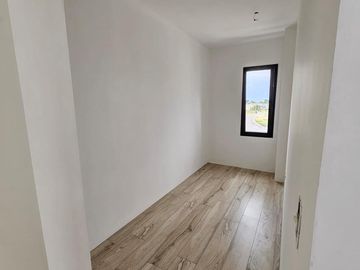 CASA EN VENTA, 4 AMBIENTES, SAN SEBASTIAN, AREA 11