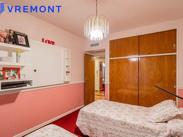 Formosa al 200  Piso 5 ambientes con dependencia en venta en Caballito con 2 cocheras