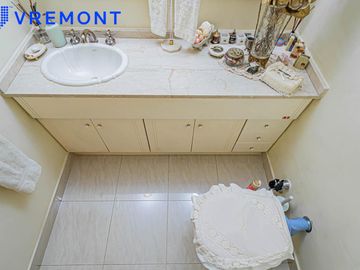 Formosa al 200  Piso 5 ambientes con dependencia en venta en Caballito con 2 cocheras