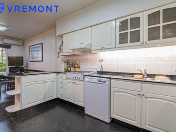 Formosa al 200  Piso 5 ambientes con dependencia en venta en Caballito con 2 cocheras