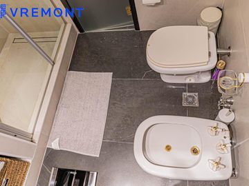 Formosa al 200  Piso 5 ambientes con dependencia en venta en Caballito con 2 cocheras