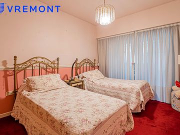 Formosa al 200  Piso 5 ambientes con dependencia en venta en Caballito con 2 cocheras