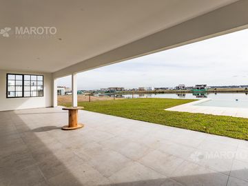 CASA EN VENTA EN BARRIO PUERTOS - MAROTO PROPIEDADES