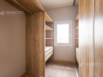CASA EN VENTA EN BARRIO PUERTOS - MAROTO PROPIEDADES