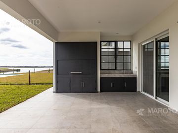 CASA EN VENTA EN BARRIO PUERTOS - MAROTO PROPIEDADES