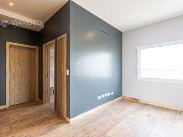 CASA EN VENTA EN BARRIO PUERTOS - MAROTO PROPIEDADES