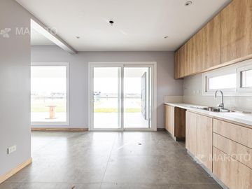 CASA EN VENTA EN BARRIO PUERTOS - MAROTO PROPIEDADES