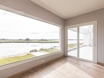CASA EN VENTA EN BARRIO PUERTOS - MAROTO PROPIEDADES