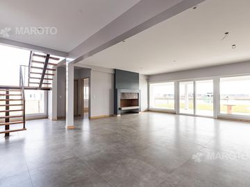 CASA EN VENTA EN BARRIO PUERTOS - MAROTO PROPIEDADES