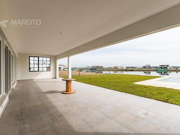 CASA EN VENTA EN BARRIO PUERTOS - MAROTO PROPIEDADES