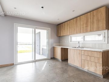 CASA EN VENTA EN BARRIO PUERTOS - MAROTO PROPIEDADES