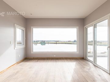 CASA EN VENTA EN BARRIO PUERTOS - MAROTO PROPIEDADES