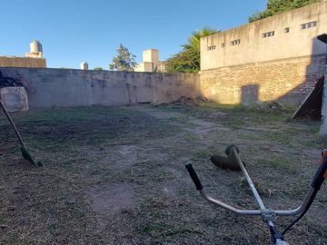 Casa en  a Reciclar ideal Constructores