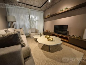 Venta Departamento 3 ambientes Coghlan con balcón