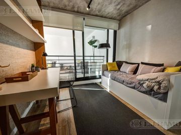 Venta Departamento 3 ambientes Coghlan con balcón