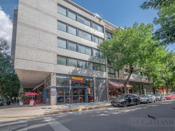 Venta Departamento 3 ambientes Coghlan con balcón