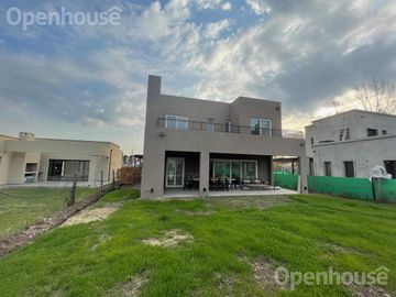 VENTA Y ALQUILER TEMPORARIO DE IMPECABLE CASA EN SAN PABLO CON PISCINA!