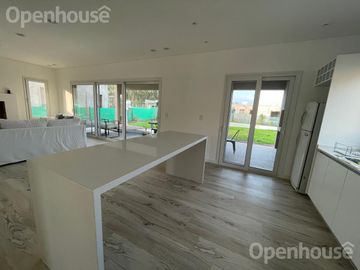 VENTA Y ALQUILER TEMPORARIO DE IMPECABLE CASA EN SAN PABLO CON PISCINA!