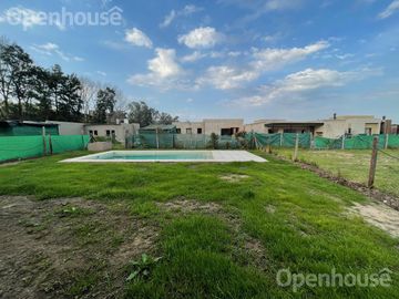 VENTA Y ALQUILER TEMPORARIO DE IMPECABLE CASA EN SAN PABLO CON PISCINA!