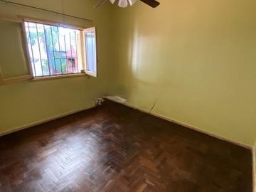 Casa en venta - 2 Dormitorios 1 Baño - Cochera - 240Mts2 - Tolosa