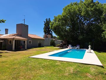 Casa en venta  Tortuguitas 4 ambientes