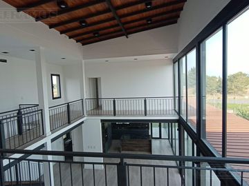 Bellisima casa al verde en Area 1 San Sebastian MB
