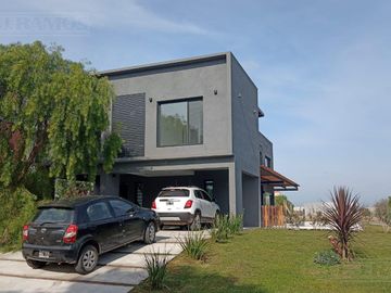 Bellisima casa al verde en Area 1 San Sebastian MB