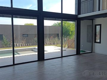 Bellisima casa al verde en Area 1 San Sebastian MB