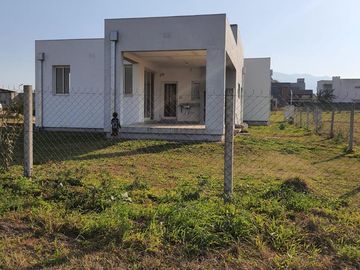 Casa en  COUNTRY LAGAR