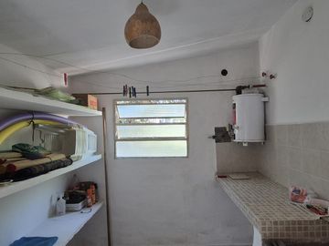 Casa de 3 Dormitorios - Los Aromos - Pileta