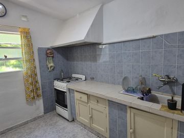 Casa de 3 Dormitorios - Los Aromos - Pileta