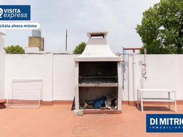 ¡Bienvenido a la Casa de tus sueños! Terraza, Quincho y Patio para disfrutar en familia!