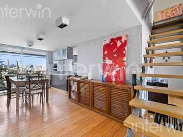 Duplex de 5 Ambientes con dependencia - Balcón - Parrilla - Cochera - Caballito - VENTA