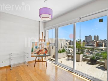 Duplex de 5 Ambientes con dependencia - Balcón - Parrilla - Cochera - Caballito - VENTA