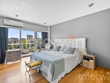 Duplex de 5 Ambientes con dependencia - Balcón - Parrilla - Cochera - Caballito - VENTA