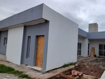 CASA EN VENTA - RINCONES DE MANANTIALES