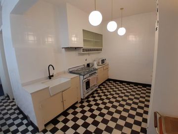 Venta de Excelente departamento estilo racionalista en Retiro