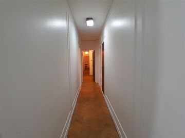 Venta de Excelente departamento estilo racionalista en Retiro