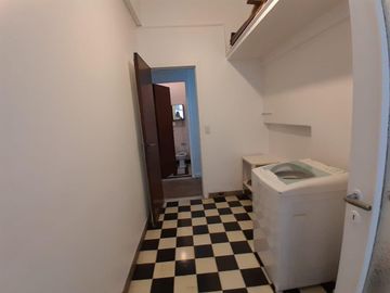 Venta de Excelente departamento estilo racionalista en Retiro